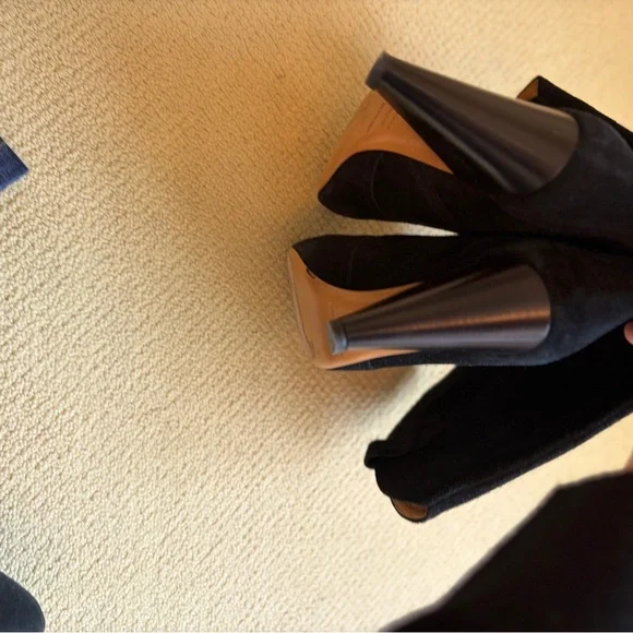 Isabel Marant Black Suede Pointed Toe Mid-Calf Heeled Boots - Picture 4 of 4